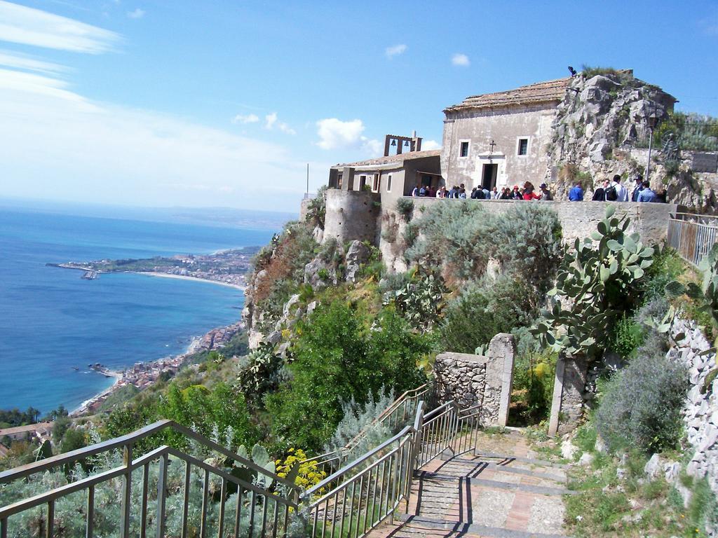 La Casa Dell'Antiquario Pension Graniti Buitenkant foto