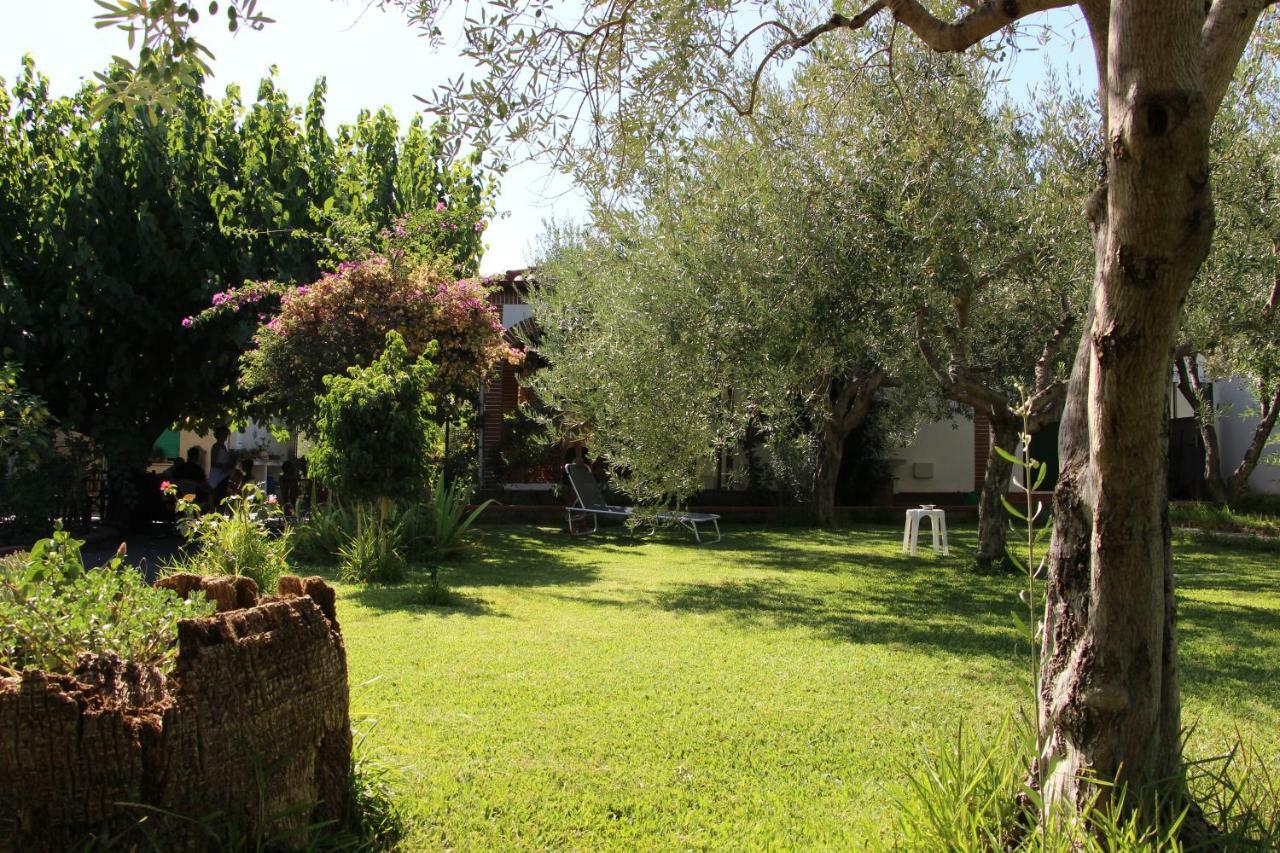 La Casa Dell'Antiquario Pension Graniti Buitenkant foto